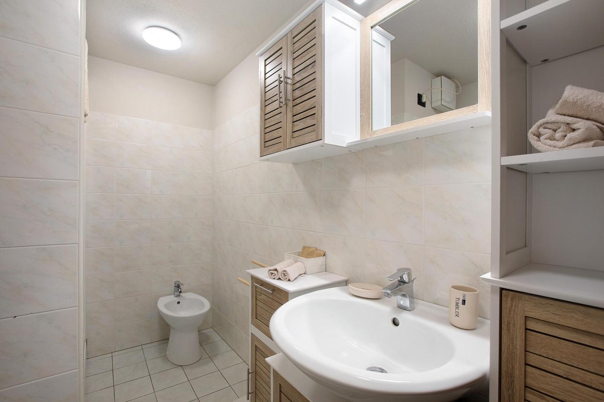 Appartement Maison Bebe Comboe *
